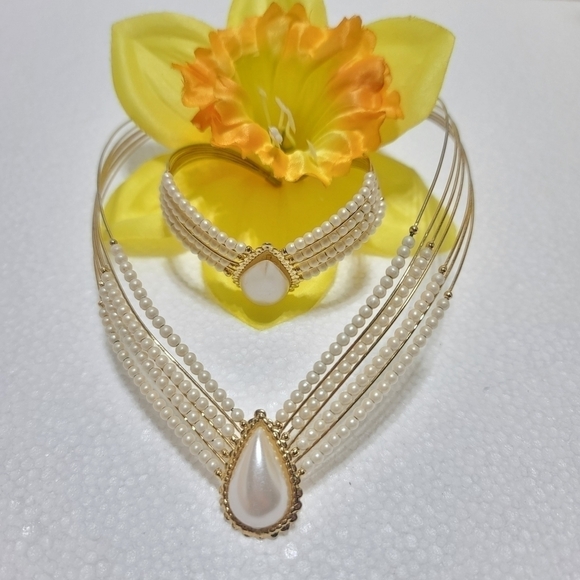 SET NECKLACE AND BRACELET GOLD COLOR - Picture 7 of 8